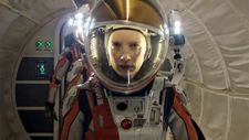 Jessica Chastain on her Commander's spacesuit: "It felt like I was wearing a movie studio." 